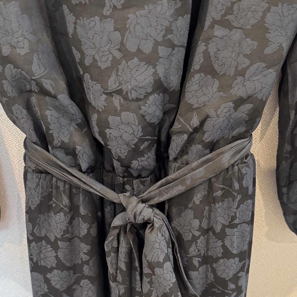 Navy Floral V-neck Long Sleeve Dress - Picture 5 of 10